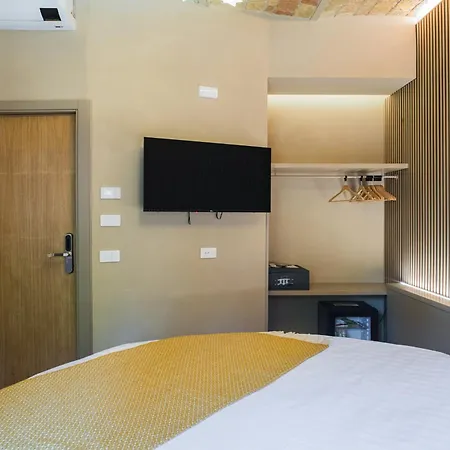 163 Boutique Отель