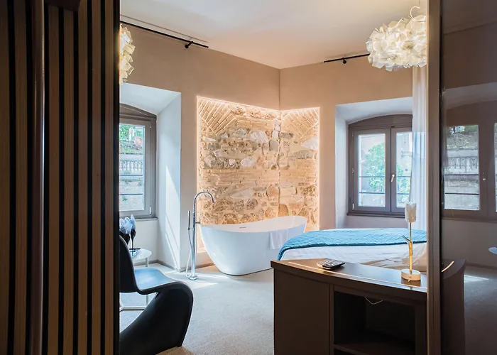 Hotel 163 Boutique *