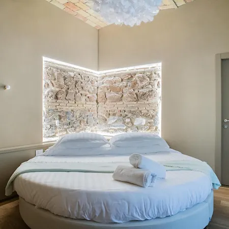 Hotel 163 Boutique